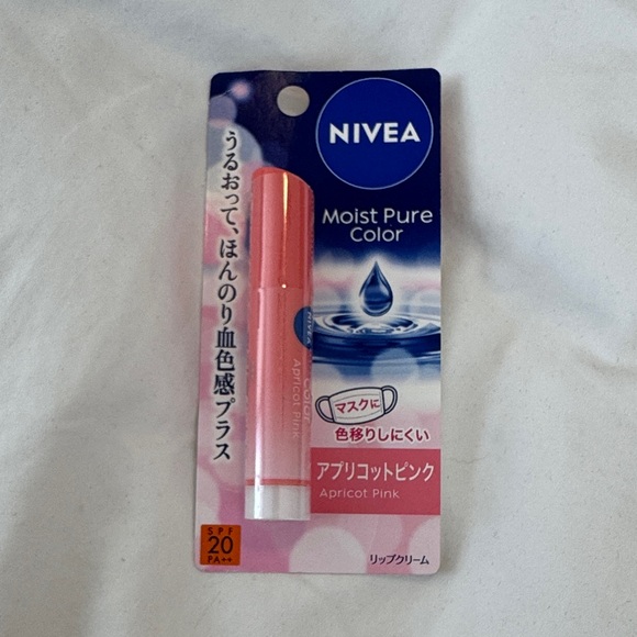 Nivea Moist Pure Color Lip Balm Apricot Pink - Picture 1 of 3